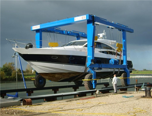 yacht lift